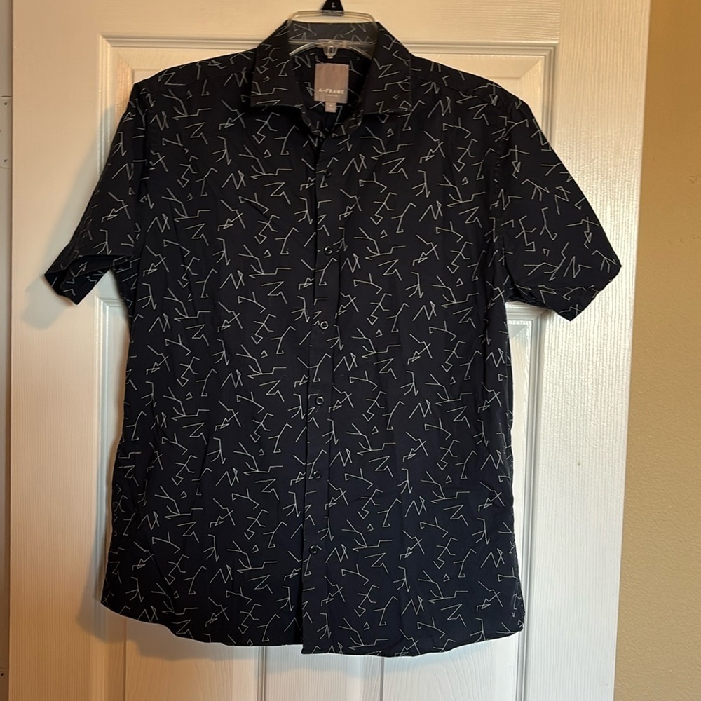 A-Frame men’s blue short sleeve button down shirt size medium